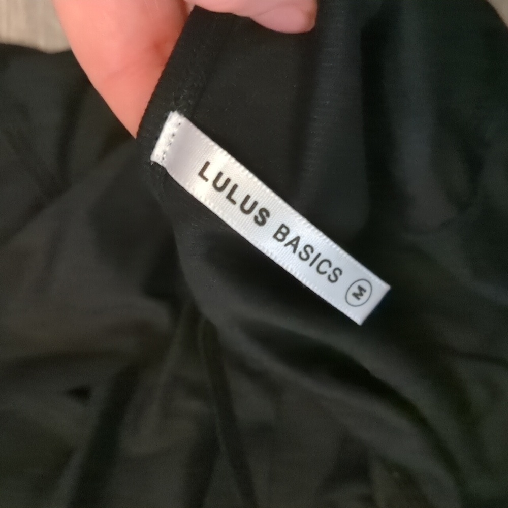 Lulu's basic black bodysuit size medium NWT - image 7